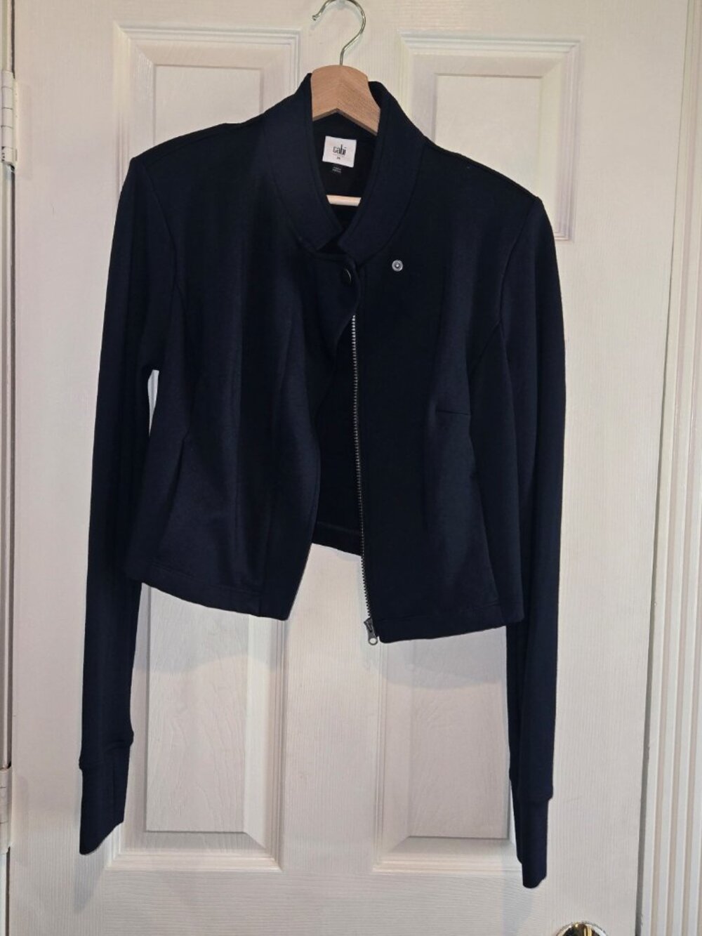 CAbi Admiral Jacket Navy Cropped Military Zip Thumb Hole Sleeves Women M Blazer - Picture 5 of 5